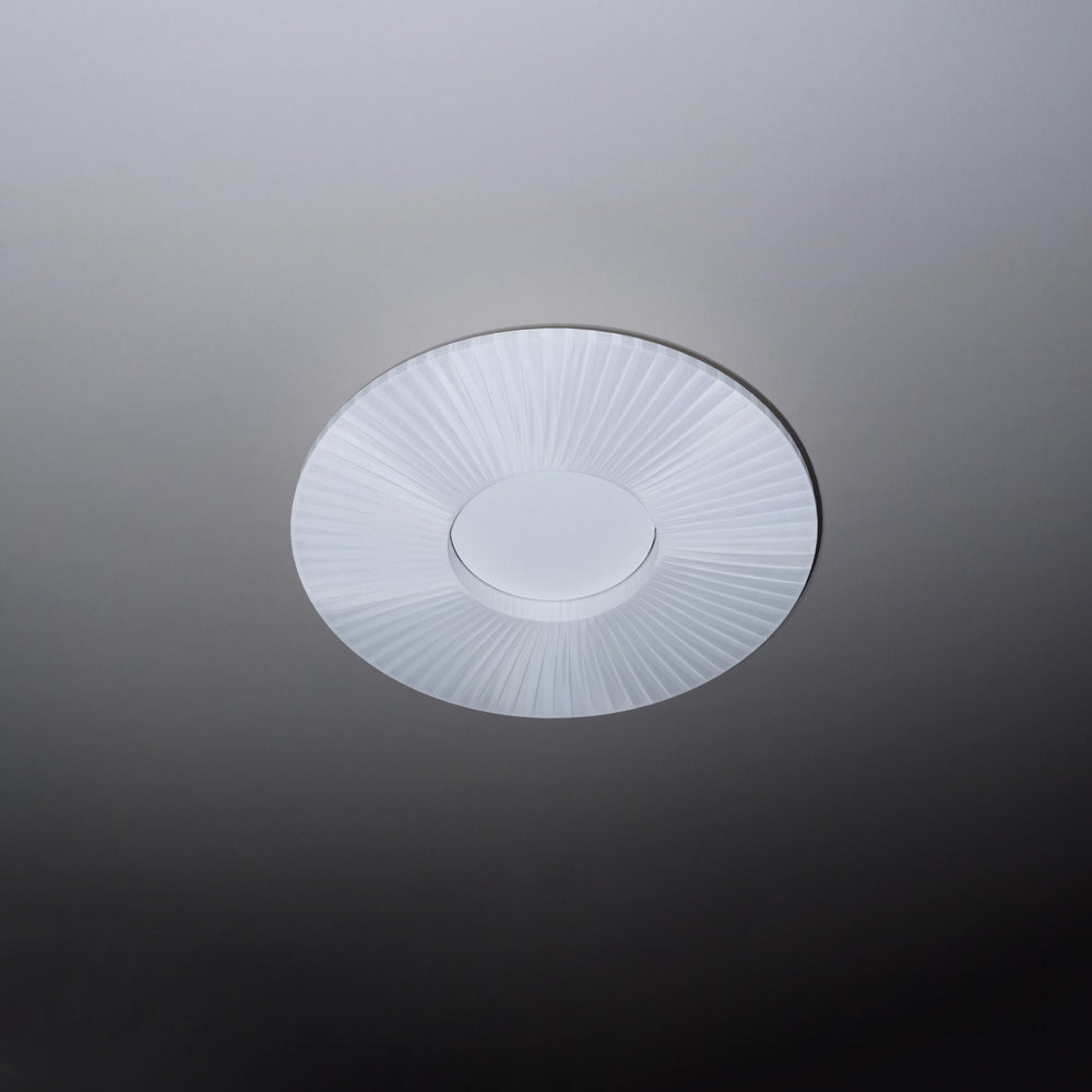 10 Heures 10 Iris Ceiling Light