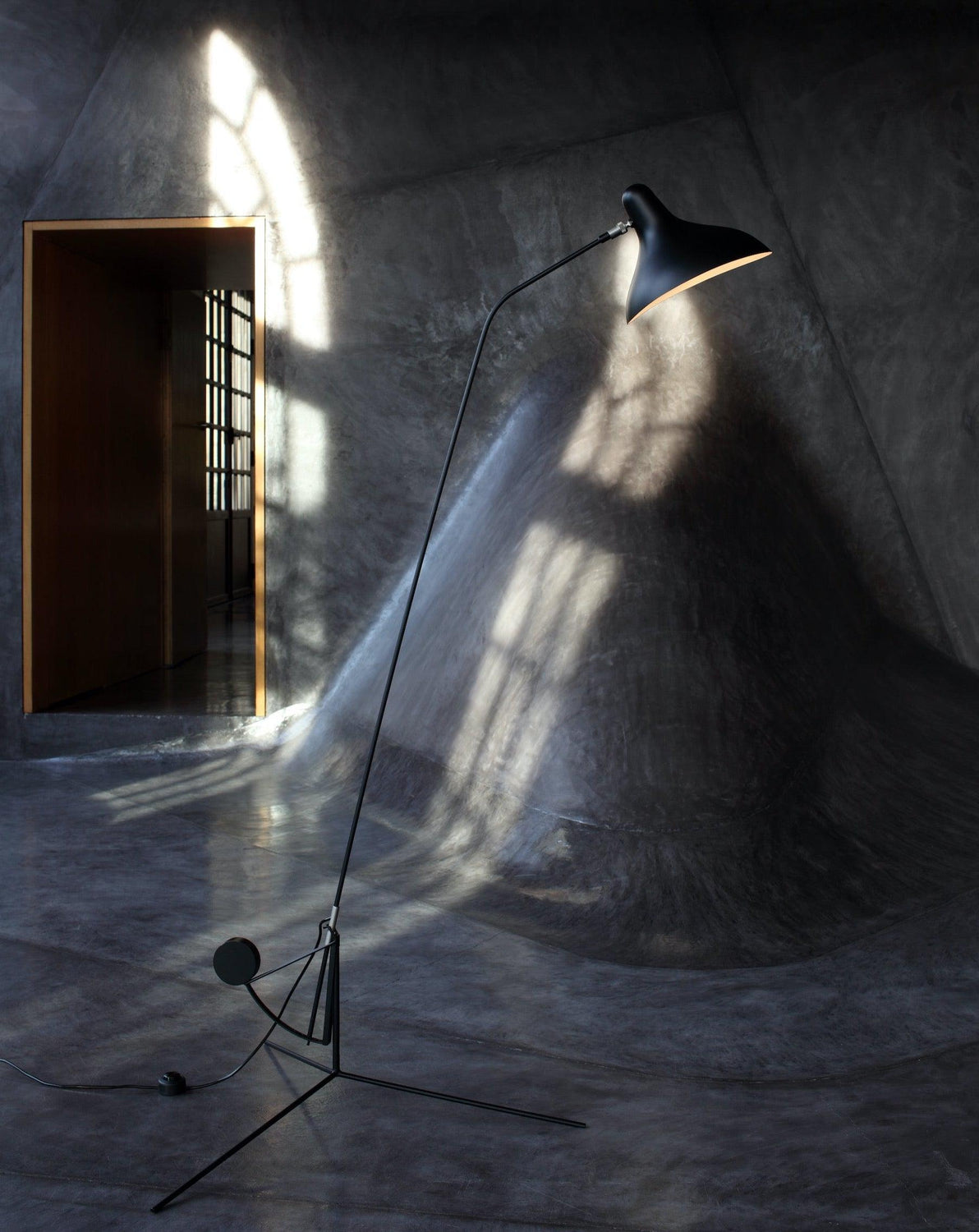 Mantis BS1 Floor Lamp by DCW Editions