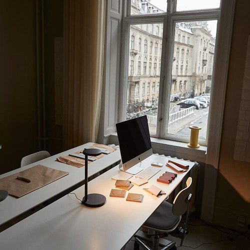 Flos Oblique Qi Table Lamp