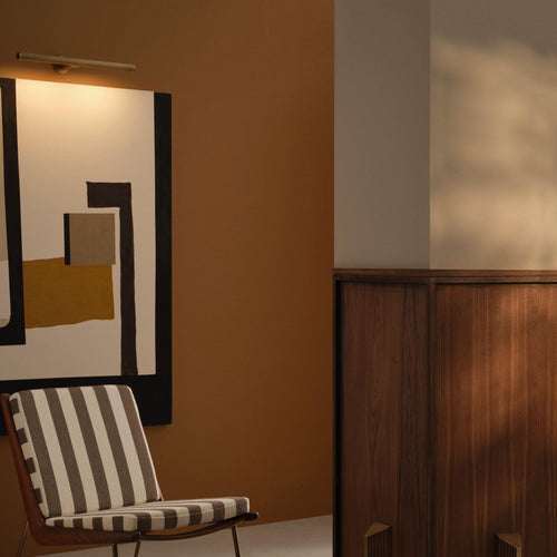 J. Adams & Co Talbot Picture Light