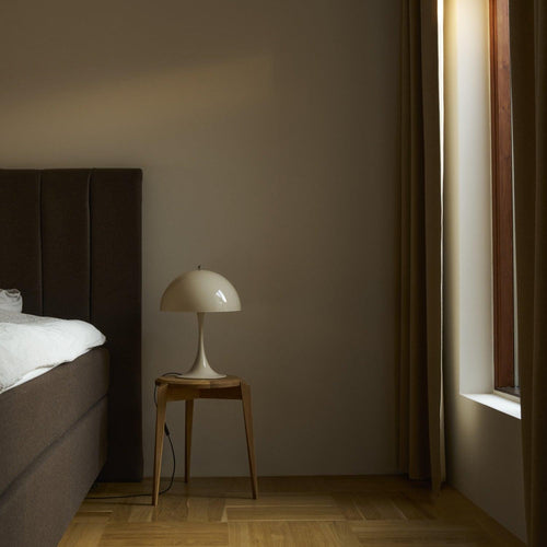 Louis Poulsen Panthella 320 Table Lamp