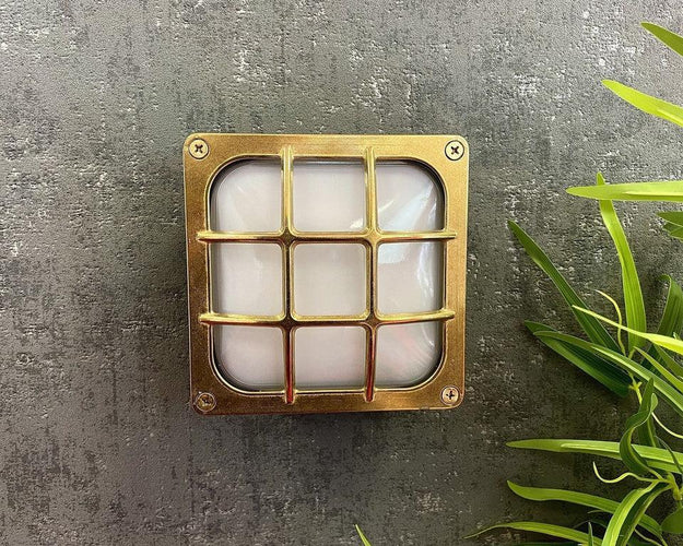 Navigator Francis Outdoor Wall Light