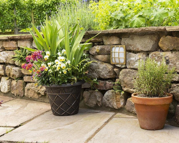 Navigator Francis Outdoor Wall Light