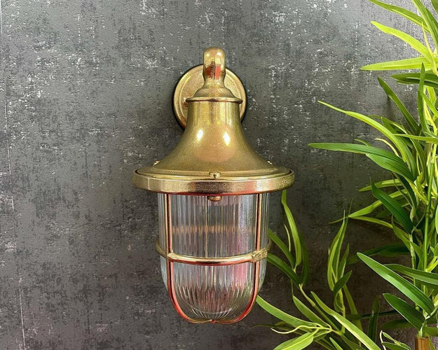 Navigator Tiller Outdoor Wall Lantern