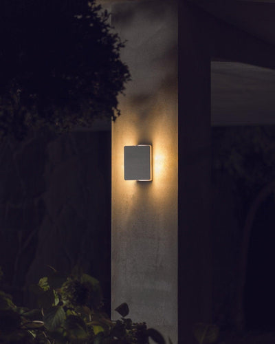 Nemo Applique à Volet Pivotant Outdoor Wall Light