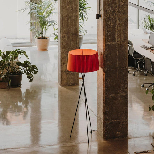 Santa & Cole Trípode Floor Lamp
