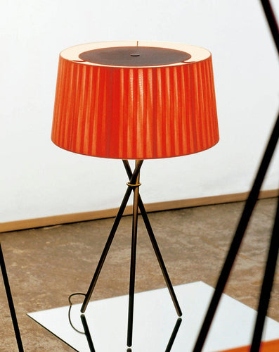 Santa & Cole Trípode Table Lamp