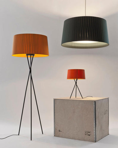 Santa & Cole Trípode Table Lamp