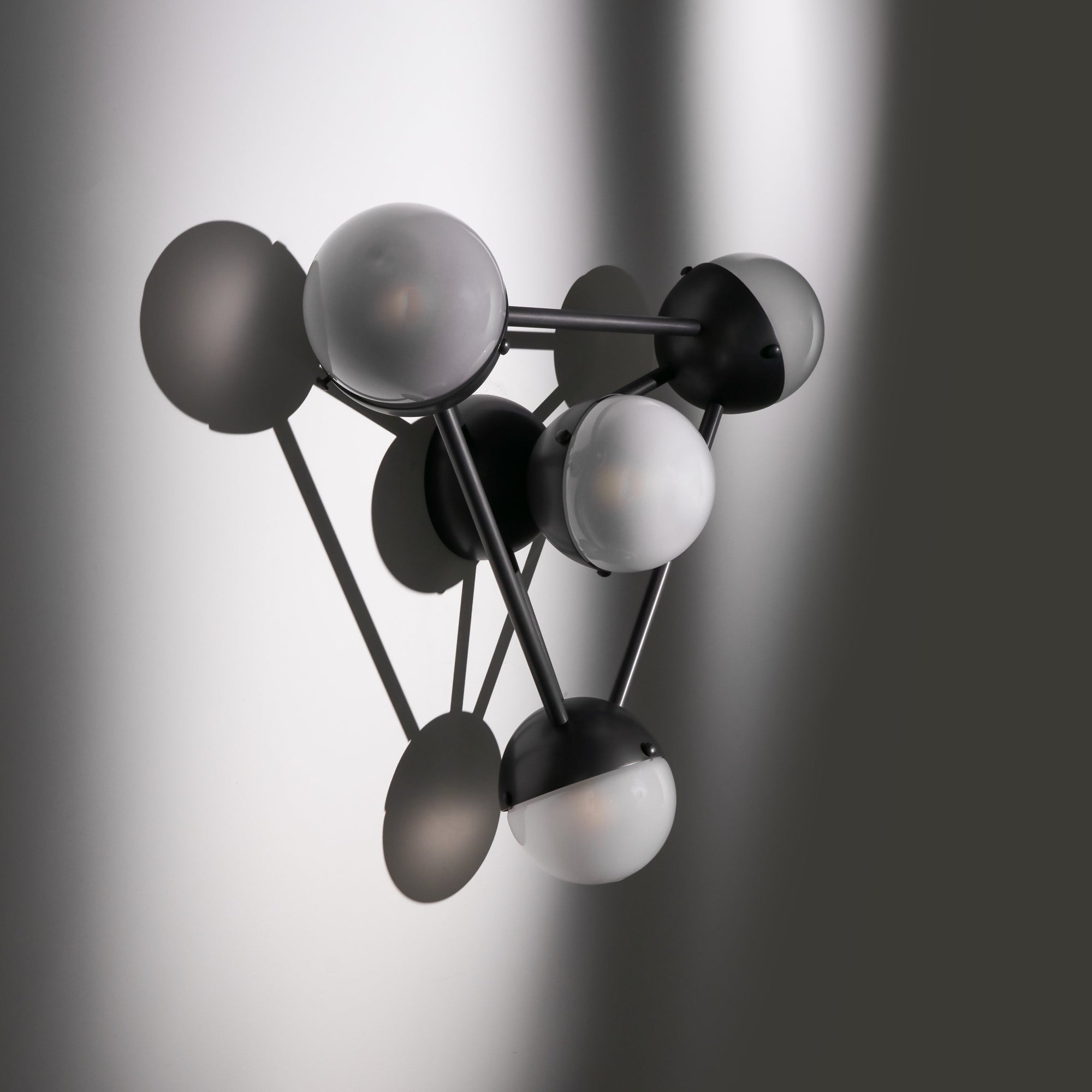 Schwung Molecule 4 Ceiling / Wall Light