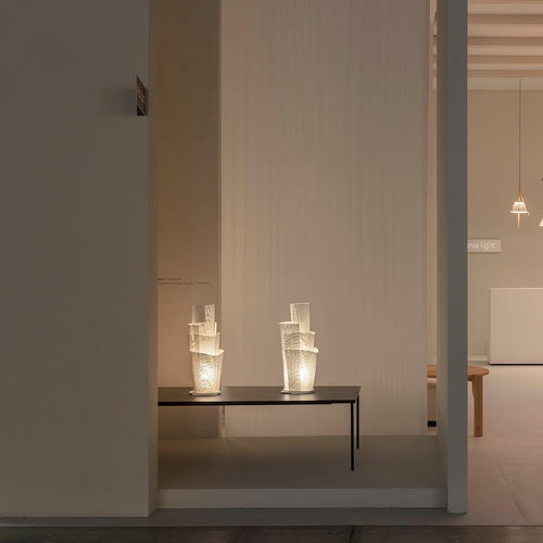 a-emotional light Blossom Table Lamp