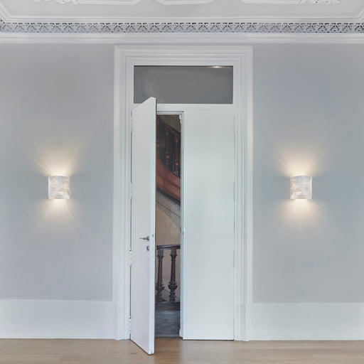 a-emotional light Kala Wall Light