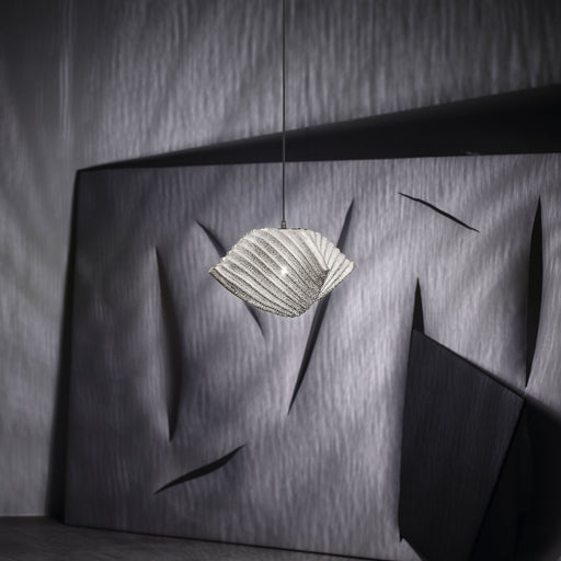 a-emotional light Lea Pendant Light