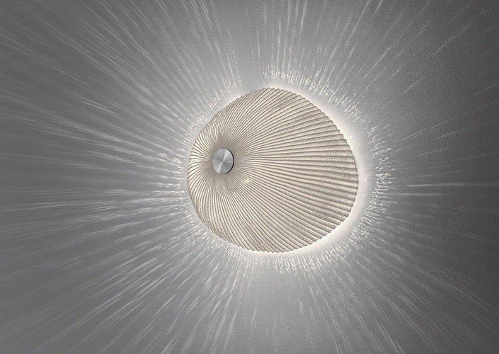 a-emotional light Onn Wall Light