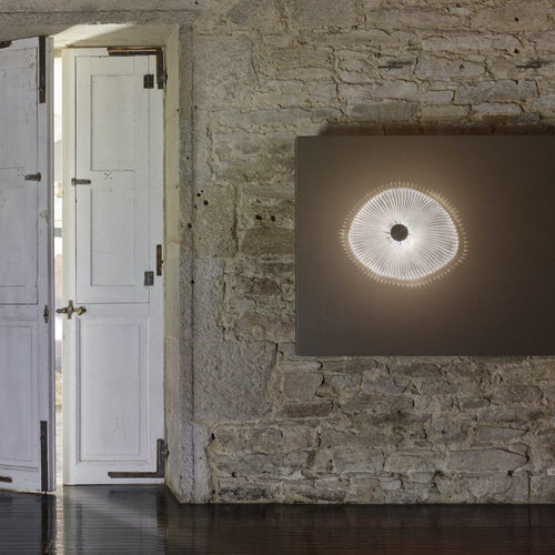 a-emotional light Onn Wall Light