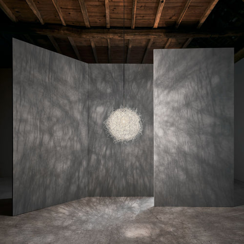 a-emotional light Pili Pendant Light