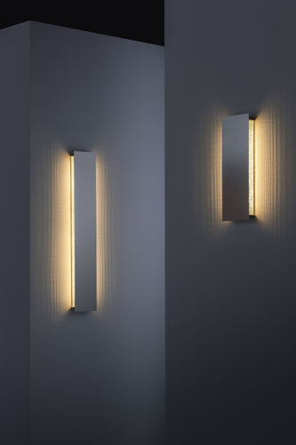a-emotional light Umbra Line Wall Light