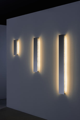 a-emotional light Umbra Line Wall Light