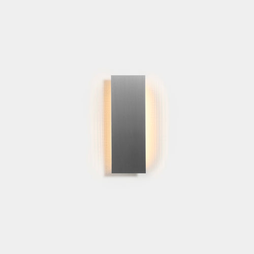 a-emotional light Umbra Line Wall Light