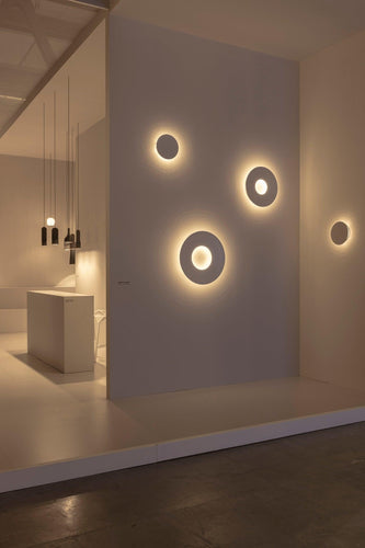 a-emotional light Umbra Round Wall Light
