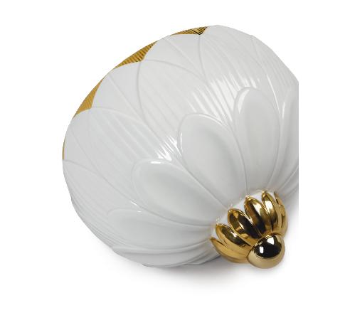 Lladro Ivy and Seed Wall Sconce