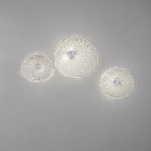 a-emotional light Onn Wall Light